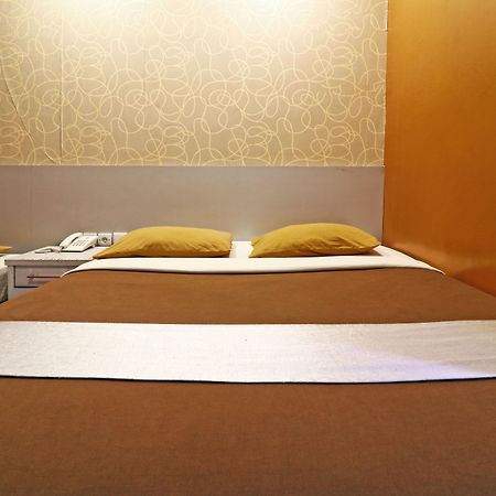 Eve Hotel Bandung Esterno foto
